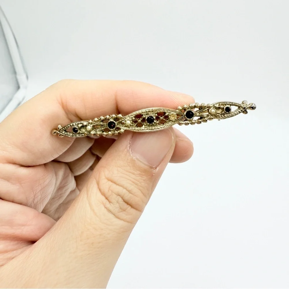 Vintage Bar Brooch – Gold Tone with Faux Pearls & Crystal Stones - Picture 5 of 7